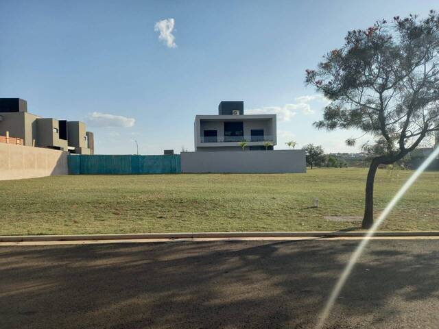 #64 - Terreno em condomínio para Venda em Bauru - SP