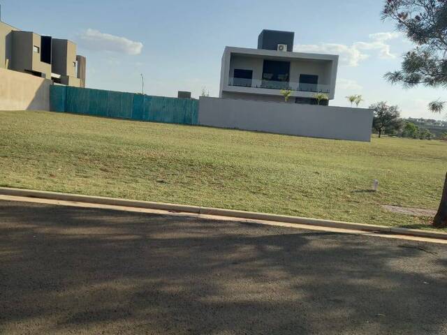 #64 - Terreno em condomínio para Venda em Bauru - SP