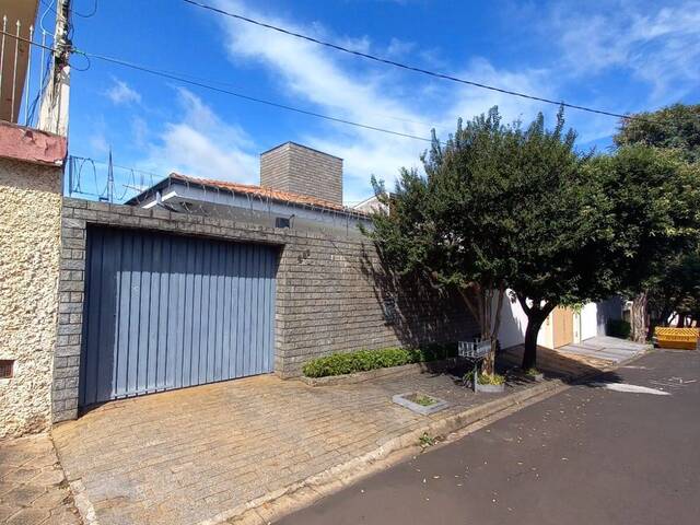 Casa para Venda em Bauru - 1